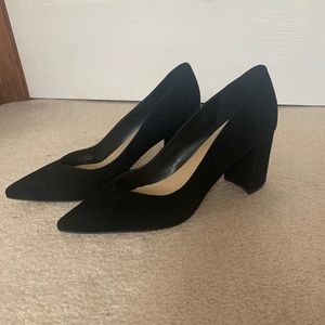 Marc fisher Caitlin size 9 black suede pump